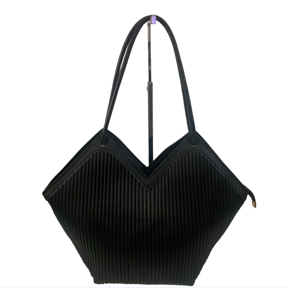 NEW Pleated vegan Leather Shoulder Bag Chevron Silhouette Top Zip Closure Black